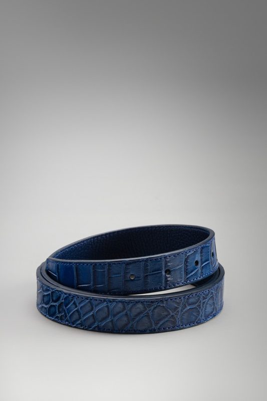 Lady black Bugatti crocodile leather belt